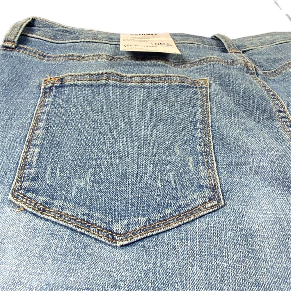 NWT Sonoma Petite Short 18PS Mid Rise Bootcut Jeans Light Wash Distressed 18 - Picture 13 of 16